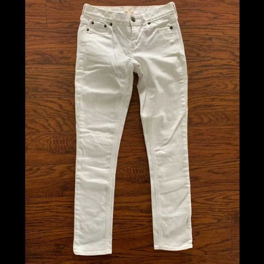 J.Crew white stretch skinny jeans. Size 24